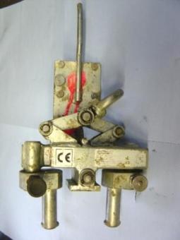 Steingreifer (Quadro)H21 KSXLRE 125+250mm Lochabstand innen 